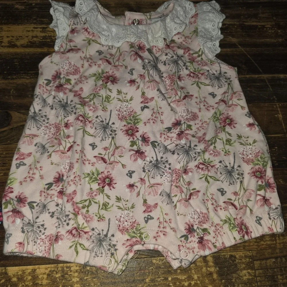 Baby Girl Size 6-9 Mo Lot Of 6 Rompers Jumpers Bubbles Soft Comfy Bundle